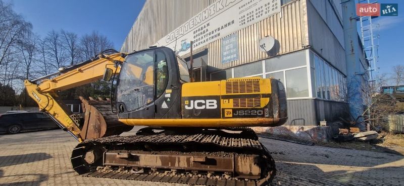 JCB JS 220