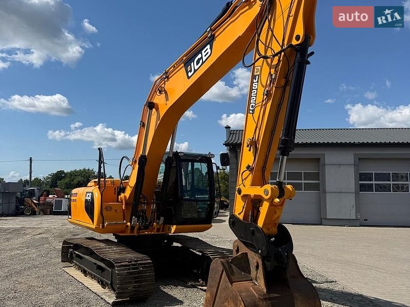 Гусеничный экскаватор JCB JS 220 2014 в Львове