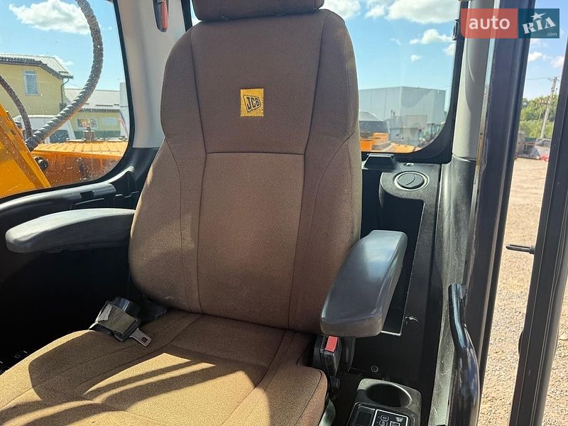 Гусеничный экскаватор JCB JS 220 2014 в Львове