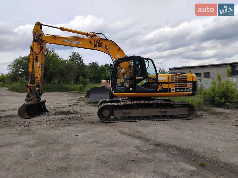 Гусеничный экскаватор JCB JS 220LC 4F