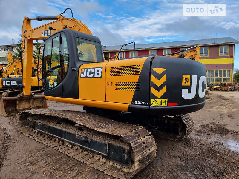 Гусеничный экскаватор JCB JS 220LC