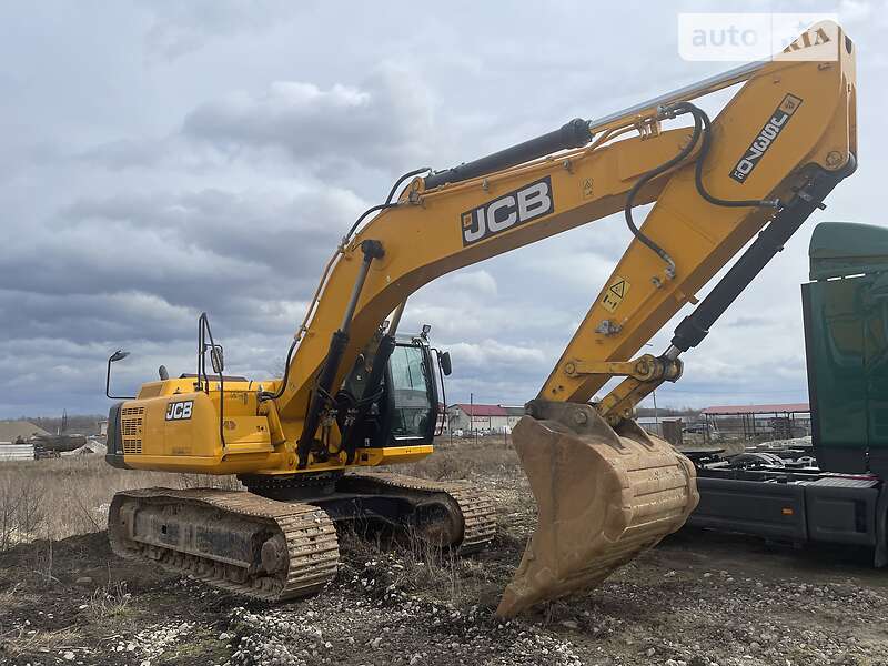 Гусеничный экскаватор JCB JS 370