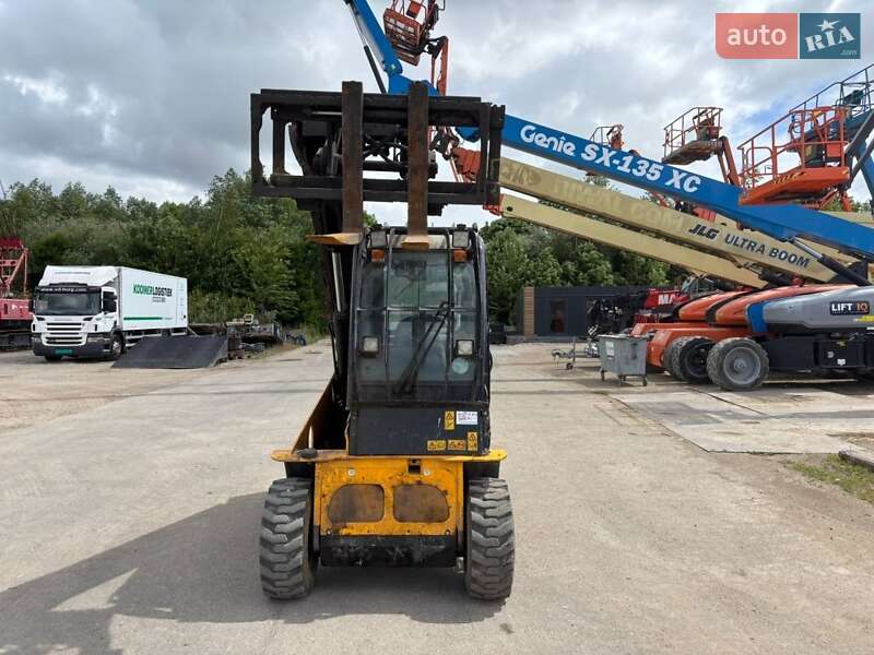 Телескопический погрузчик JCB TLT 2011 в Киеве фото 5 Телескопический погрузчик JCB TLT 2011 в Киеве