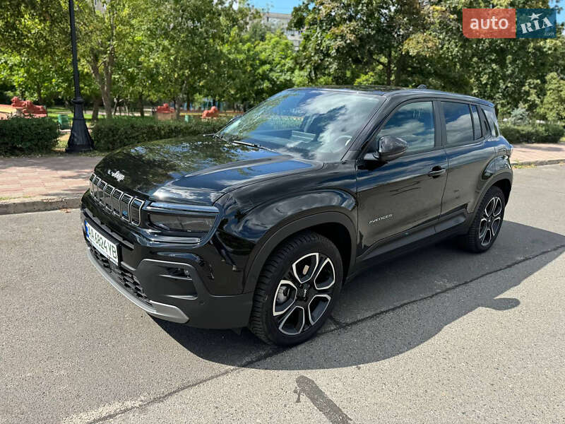 Внедорожник / Кроссовер Jeep Avenger