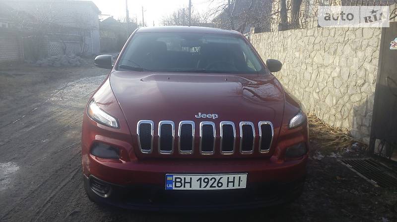 Позашляховик / Кросовер Jeep Cherokee