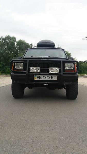 Jeep Cherokee 1992 года