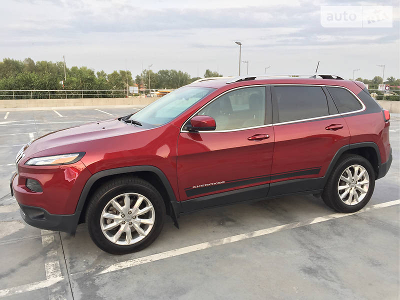 Jeep Cherokee 2015 року