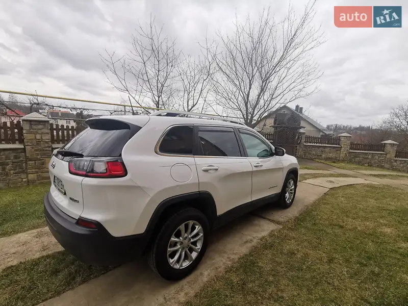 Jeep Cherokee