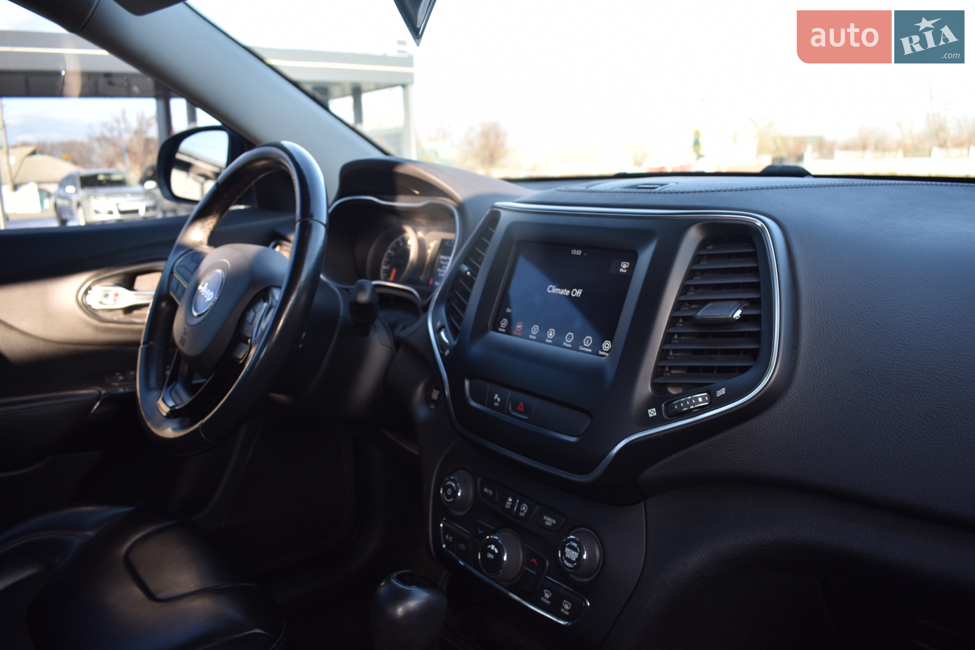 Jeep Cherokee 2019 VIN 1C4PJLLB8KD404055 фото оголошення 20 з 31