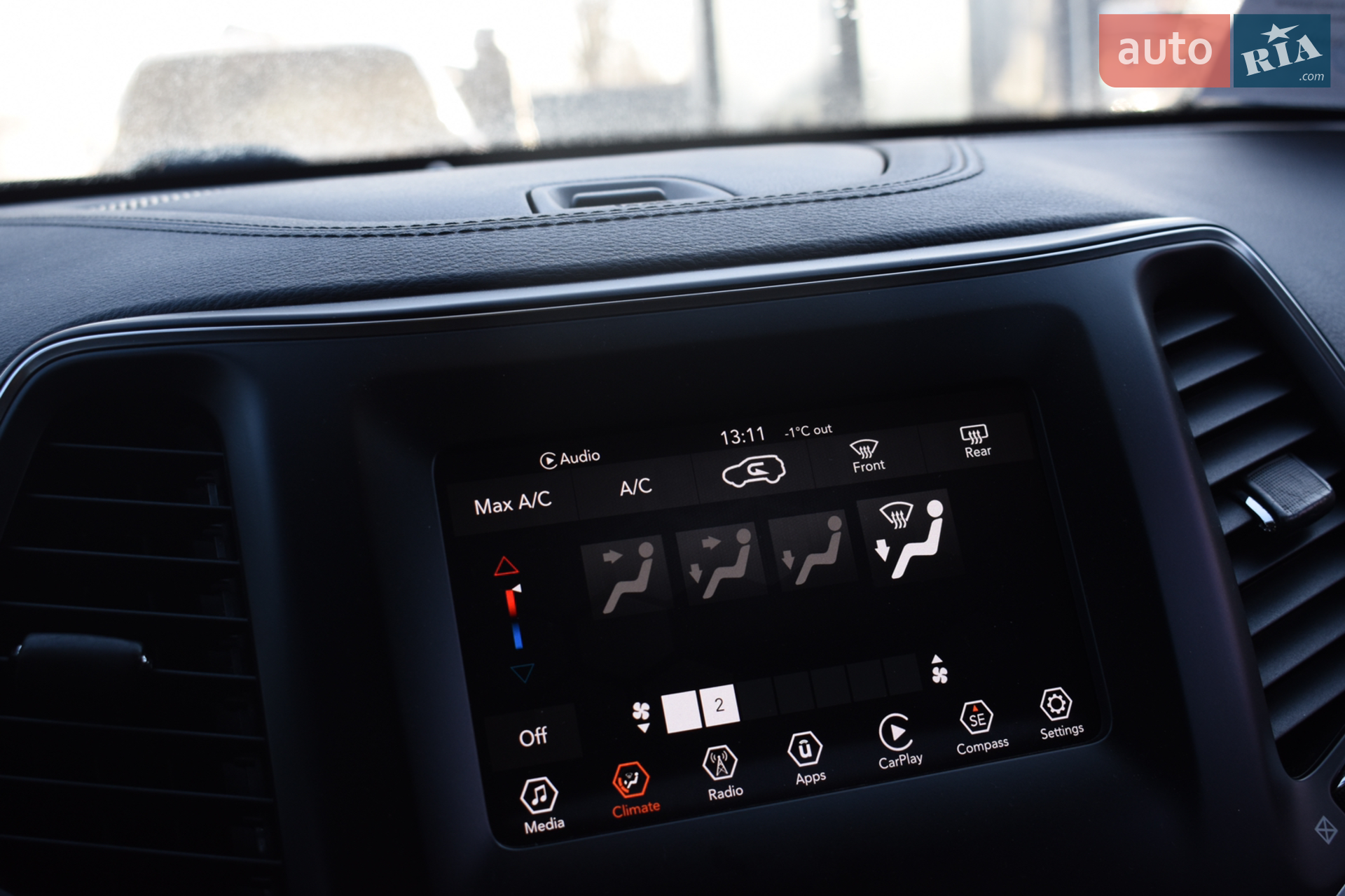 Jeep Cherokee 2019 VIN 1C4PJLLB8KD404055 фото оголошення 22 з 31