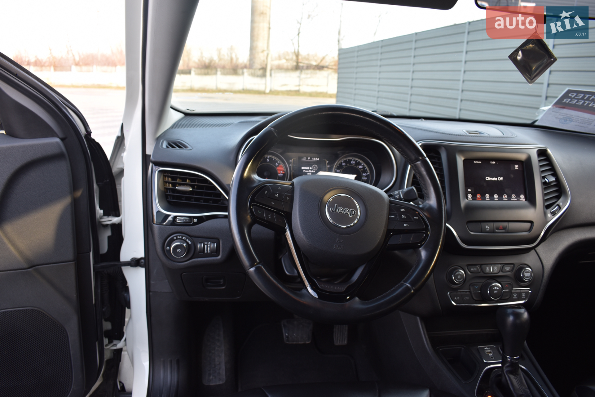 Jeep Cherokee 2019 VIN 1C4PJLLB8KD404055 фото оголошення 26 з 31
