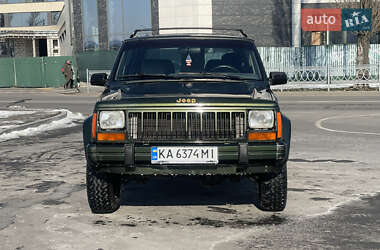 Jeep Cherokee  1992