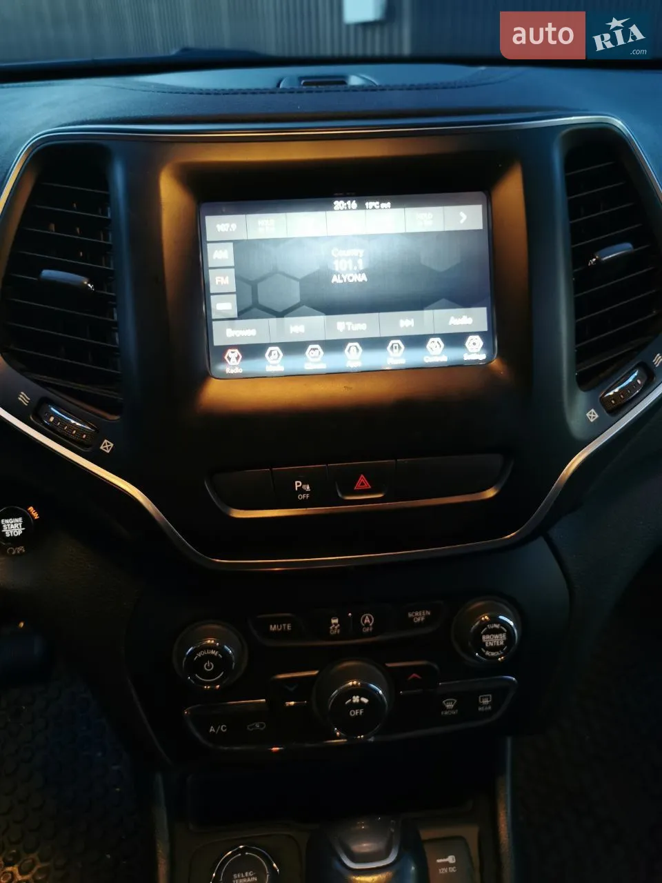 2019 Jeep Cherokee - мініатюра 2