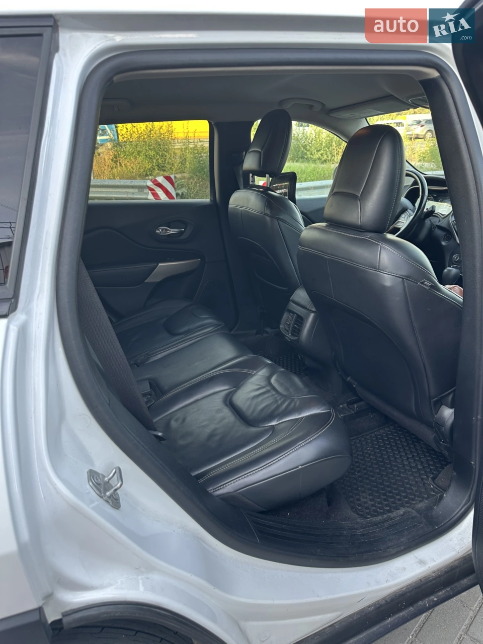 2017 Jeep Cherokee - мініатюра 4