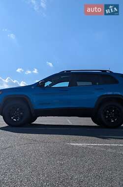 Jeep Cherokee  2018