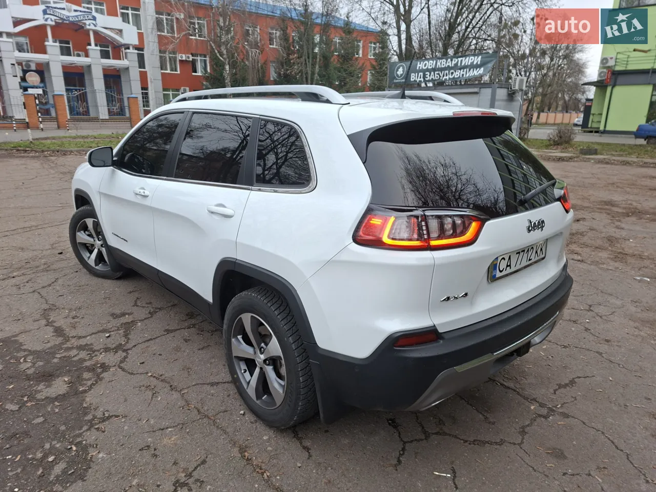 2021 Jeep Cherokee - мініатюра 4