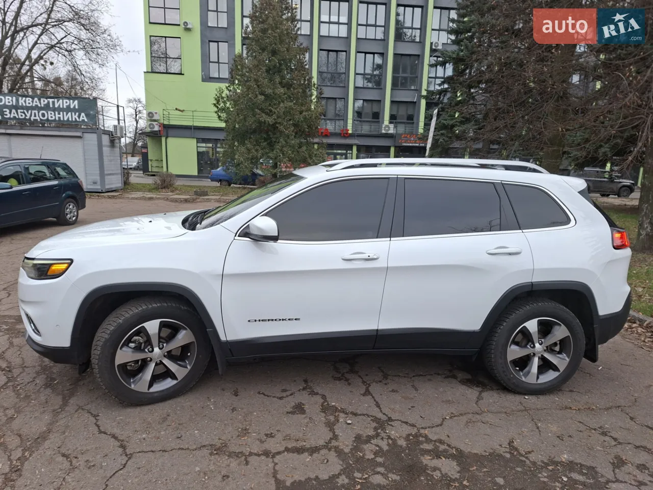 2021 Jeep Cherokee - мініатюра 3