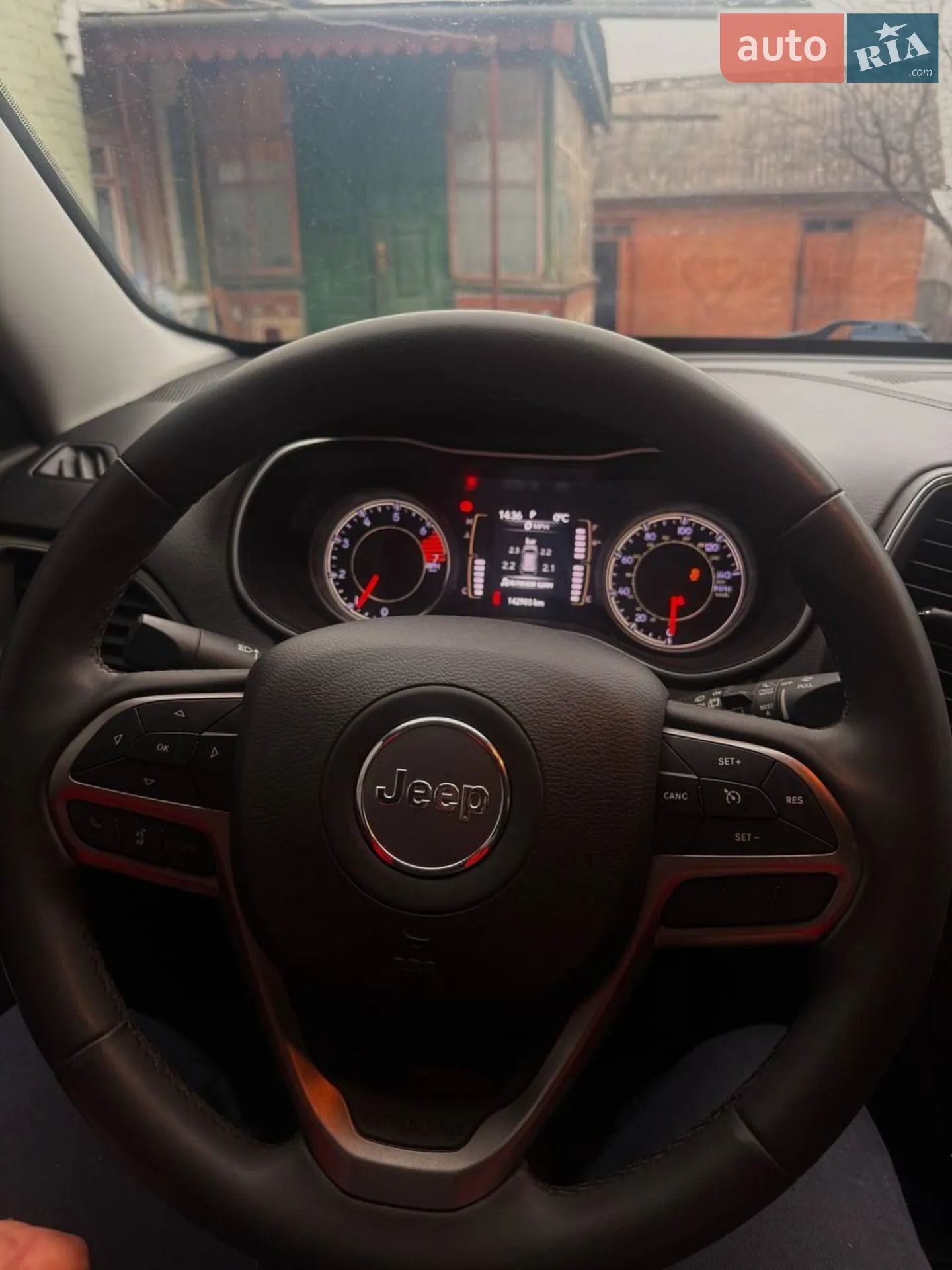 Jeep Cherokee 2019 VIN 1C4PJLLB1LD556051 фото оголошення 7 з 11