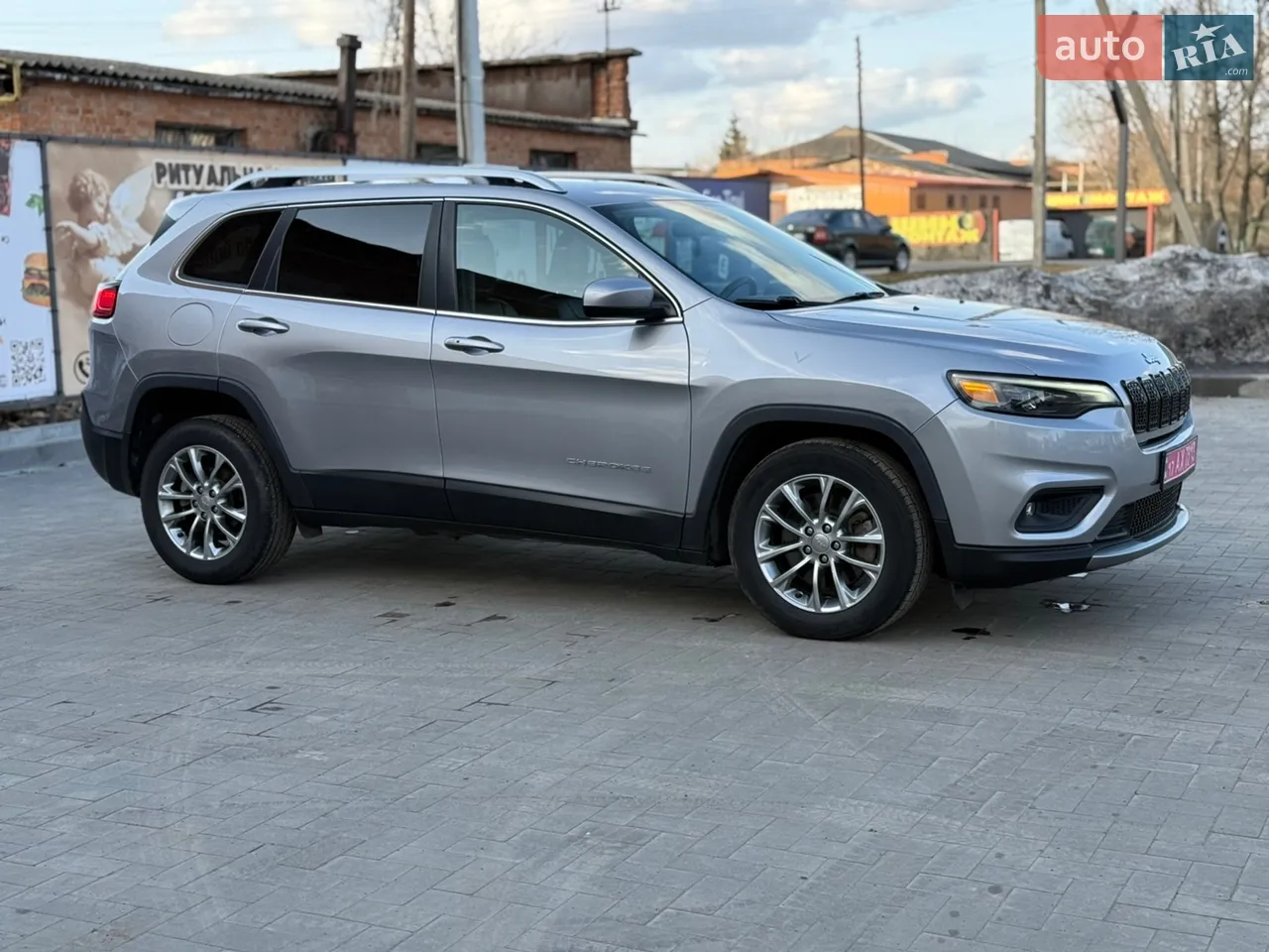 2018 Jeep Cherokee - мініатюра 4