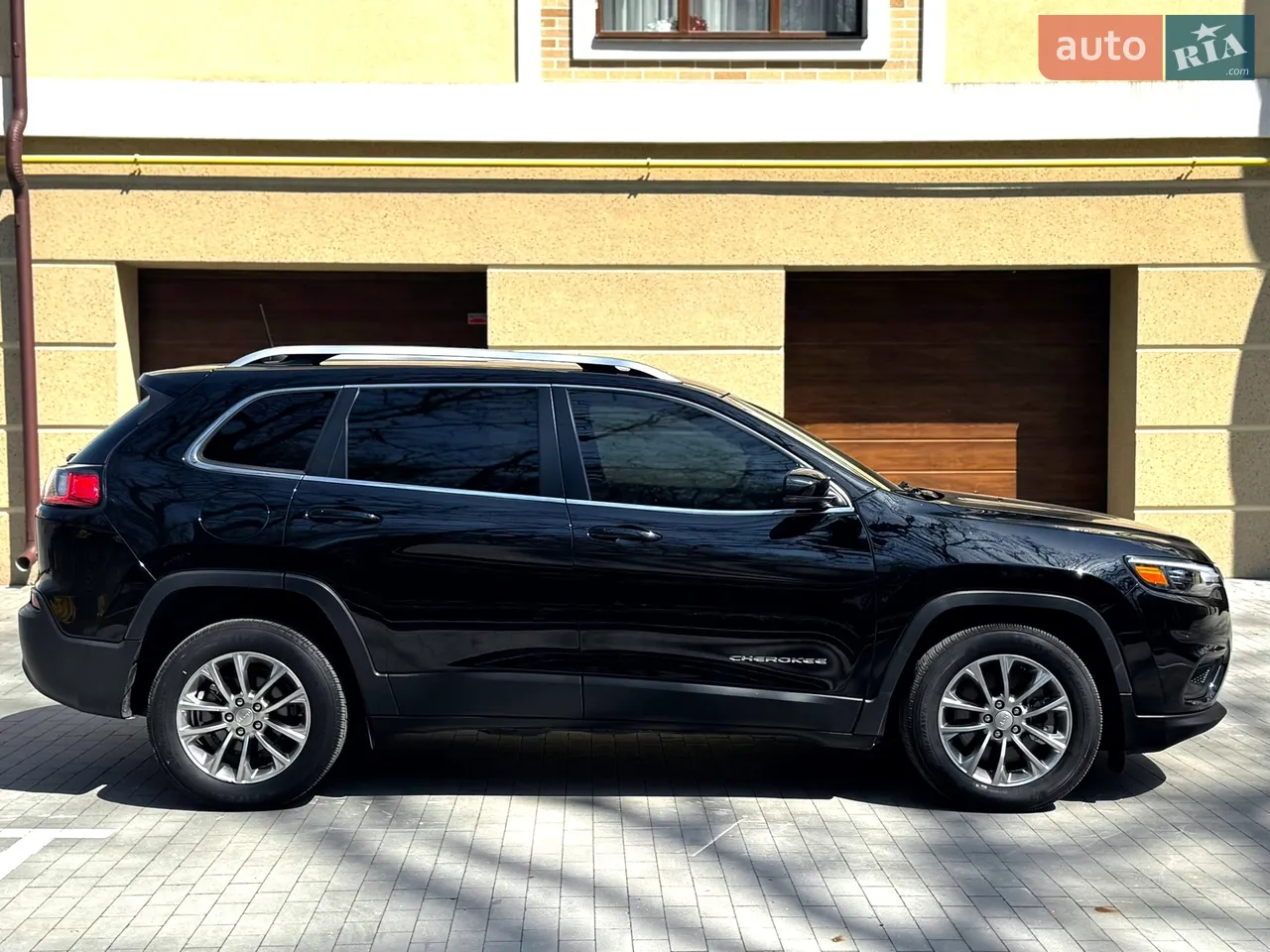 2019 Jeep Cherokee - мініатюра 5