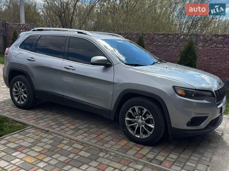 Jeep Cherokee