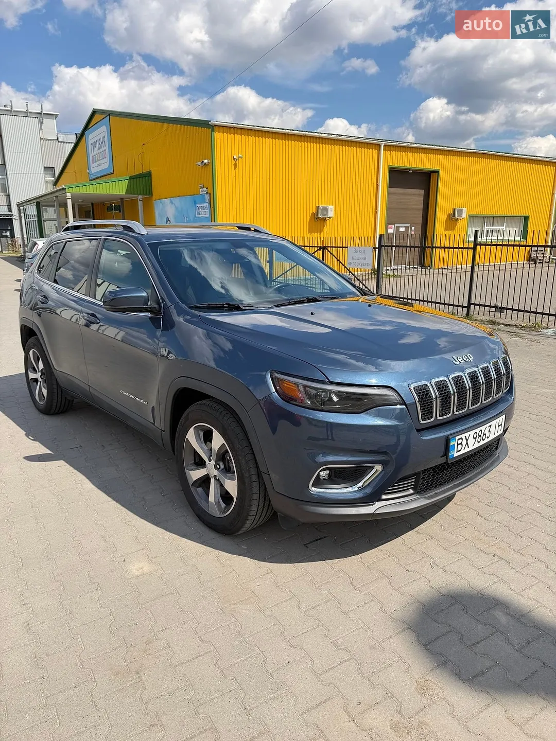 Jeep Cherokee 2019 VIN 1C4PJMDX5KD445436 фото оголошення 9 з 26