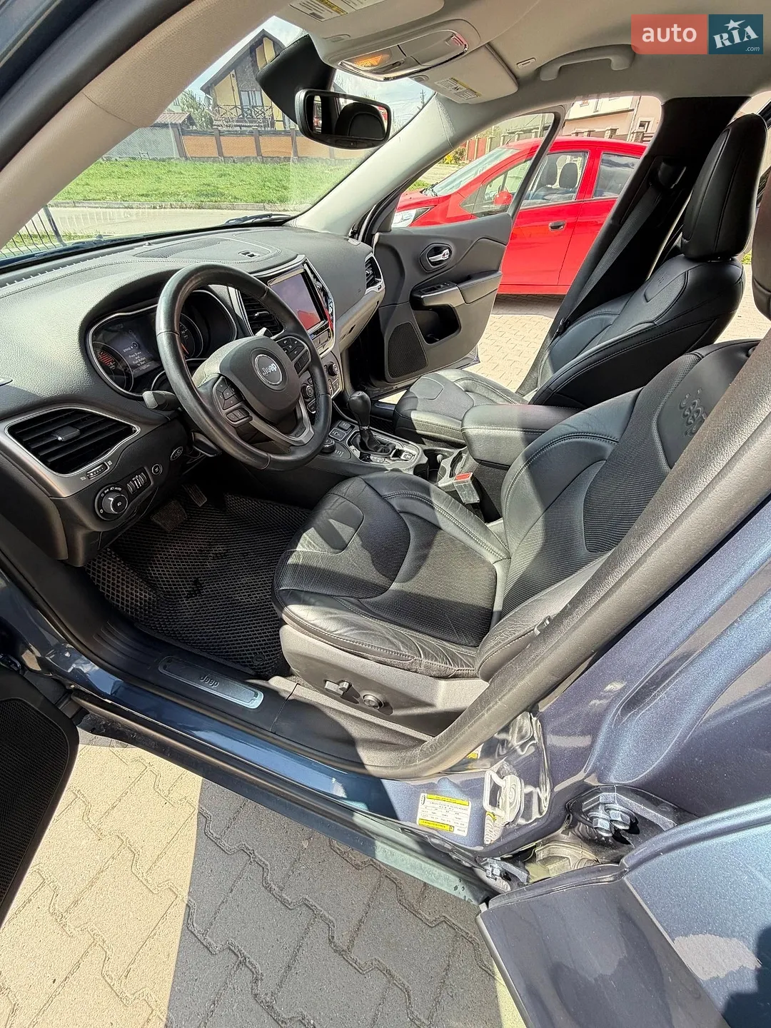 Jeep Cherokee 2019 VIN 1C4PJMDX5KD445436 фото оголошення 14 з 26