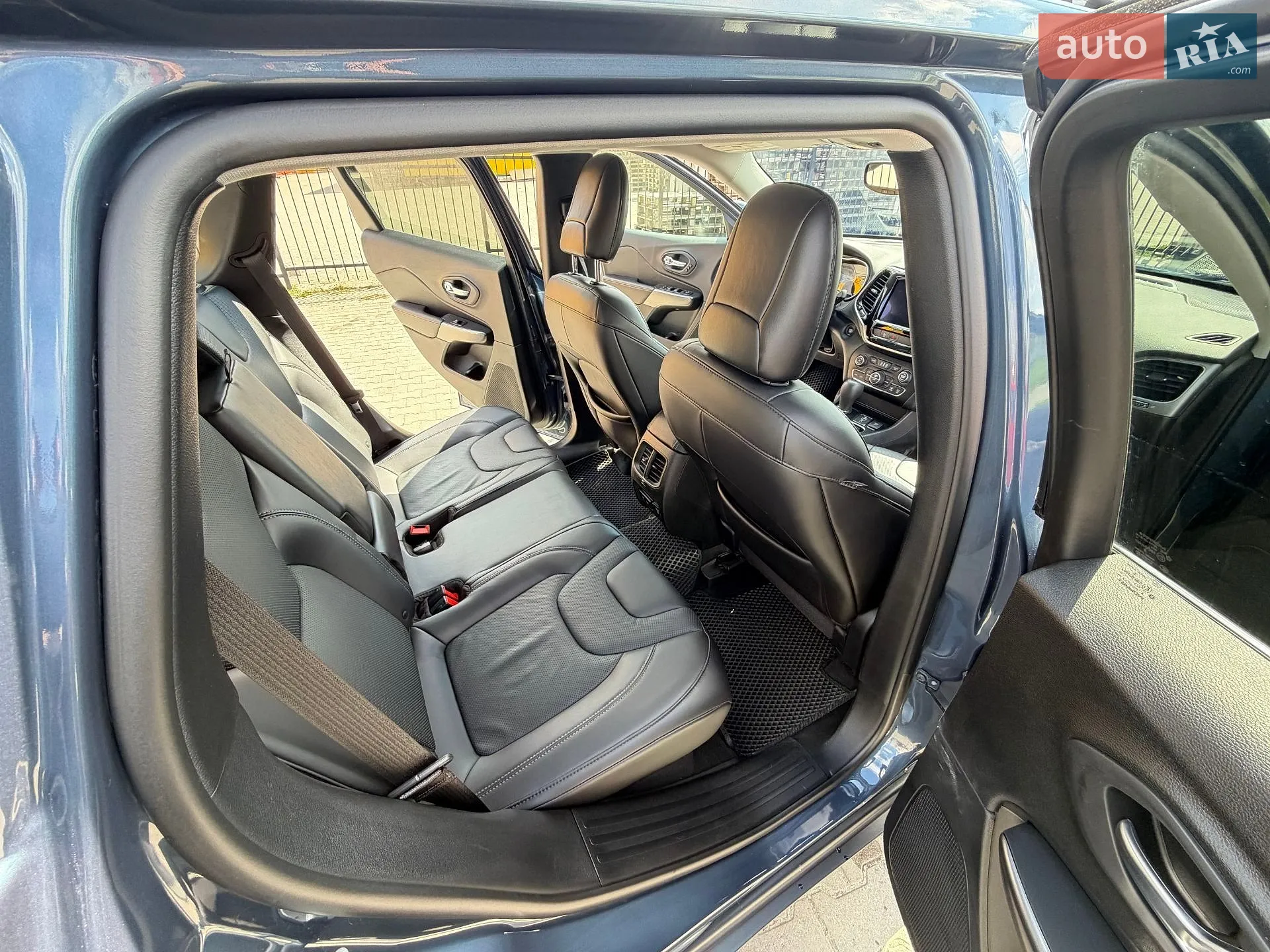 Jeep Cherokee 2019 VIN 1C4PJMDX5KD445436 фото оголошення 16 з 26