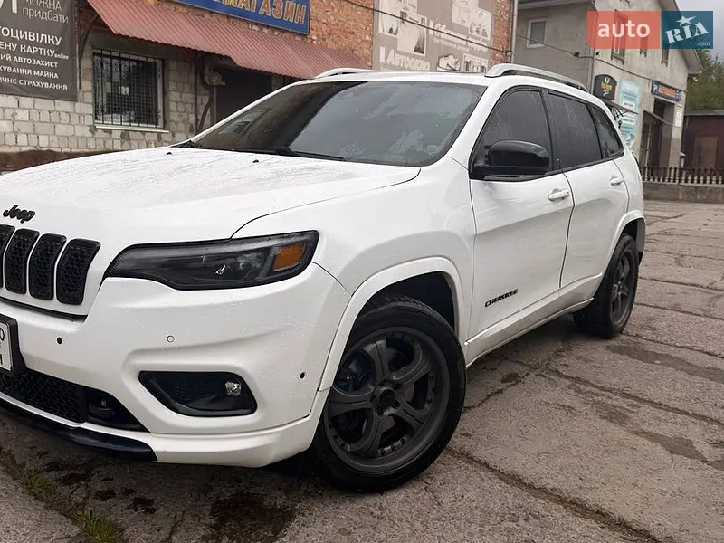 Jeep Cherokee