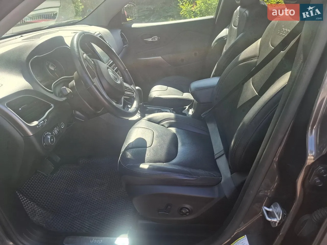 2019 Jeep Cherokee - мініатюра 5