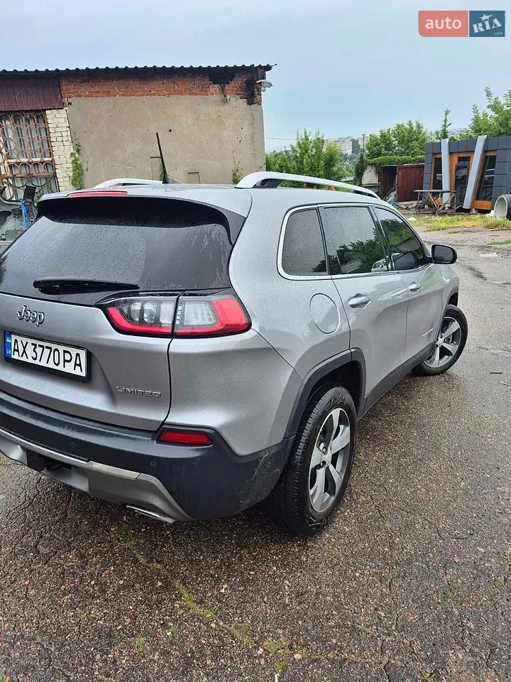 2018 Jeep Cherokee - мініатюра 3