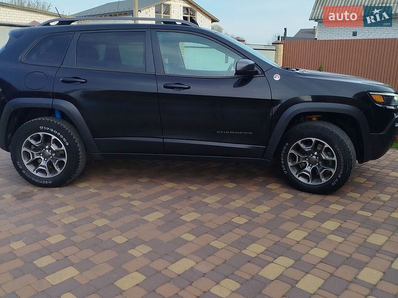 Внедорожник / Кроссовер Jeep Cherokee 2020 в Нежине