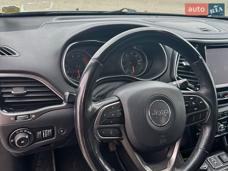 Внедорожник / Кроссовер Jeep Cherokee 2019 в Тернополе