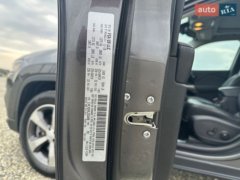 Внедорожник / Кроссовер Jeep Cherokee 2019 в Тернополе