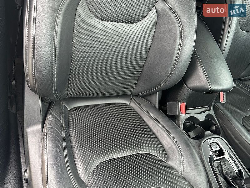 Внедорожник / Кроссовер Jeep Cherokee 2019 в Тернополе