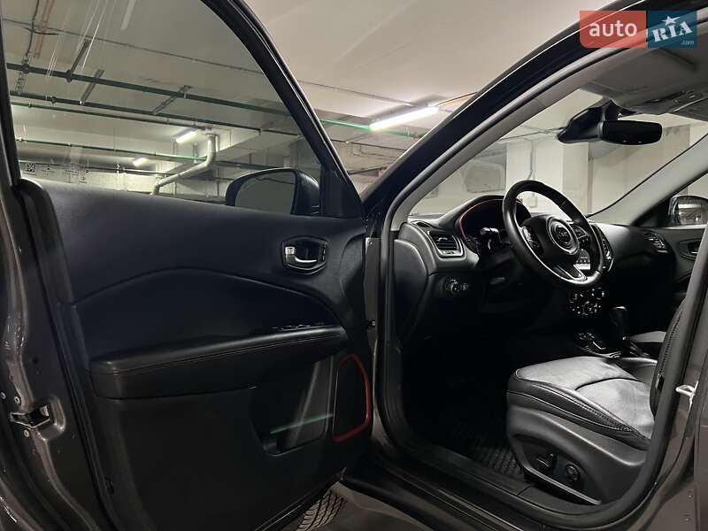 Внедорожник / Кроссовер Jeep Compass 2020 в Киеве