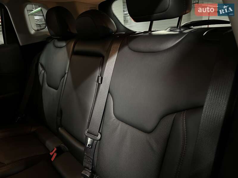 Внедорожник / Кроссовер Jeep Compass 2020 в Киеве