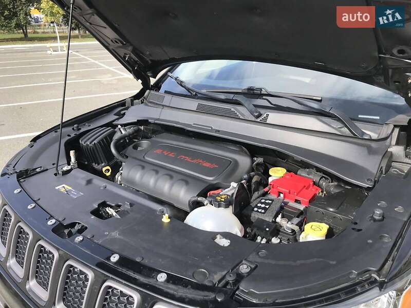 Внедорожник / Кроссовер Jeep Compass 2018 в Киеве