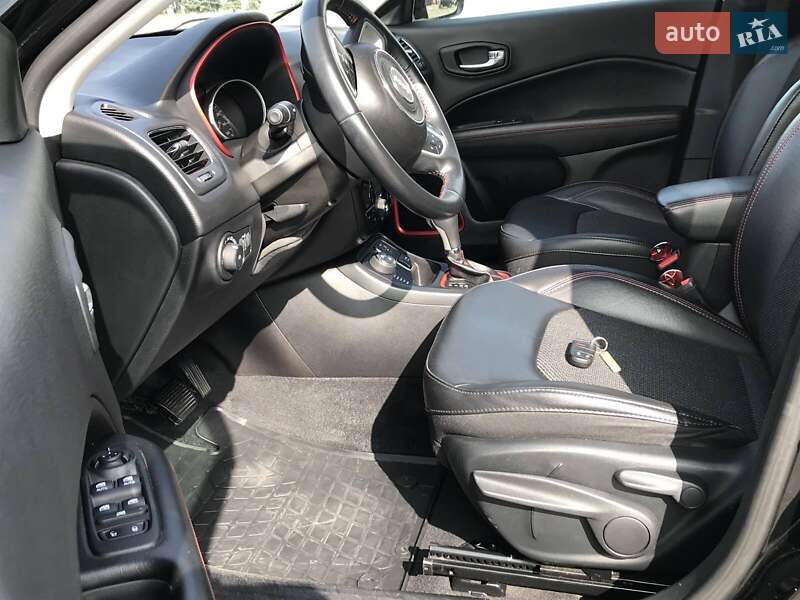 Внедорожник / Кроссовер Jeep Compass 2018 в Киеве