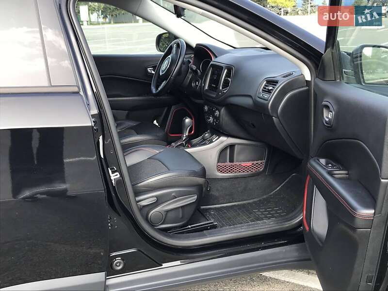 Внедорожник / Кроссовер Jeep Compass 2018 в Киеве