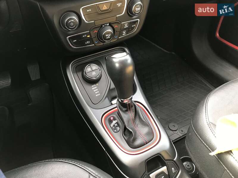 Внедорожник / Кроссовер Jeep Compass 2018 в Киеве