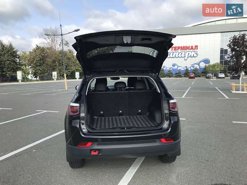 Внедорожник / Кроссовер Jeep Compass 2018 в Киеве