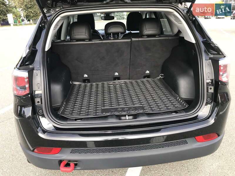 Внедорожник / Кроссовер Jeep Compass 2018 в Киеве