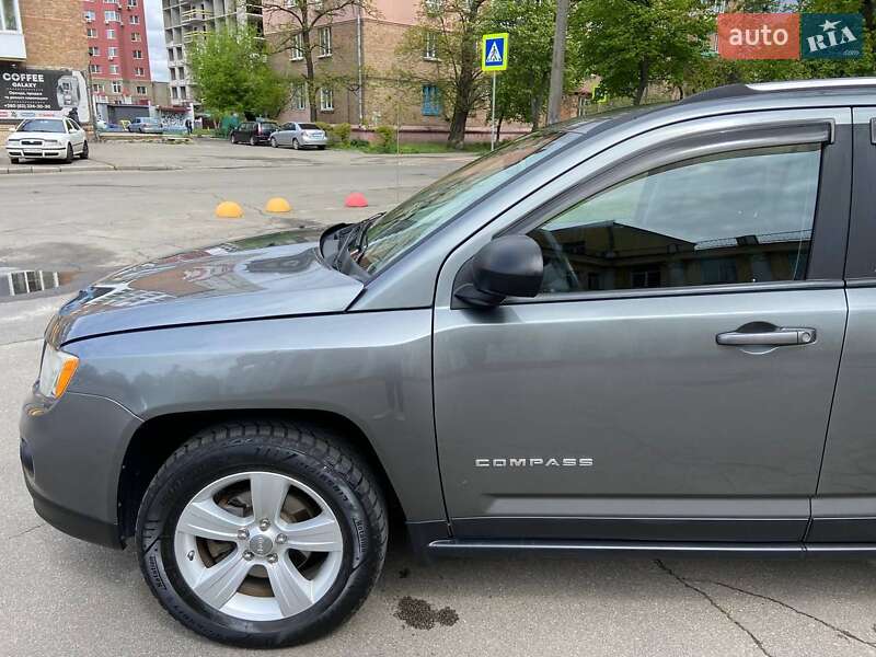 Внедорожник / Кроссовер Jeep Compass 2012 в Киеве