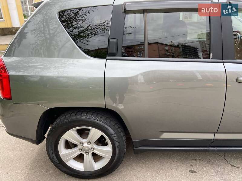 Внедорожник / Кроссовер Jeep Compass 2012 в Киеве