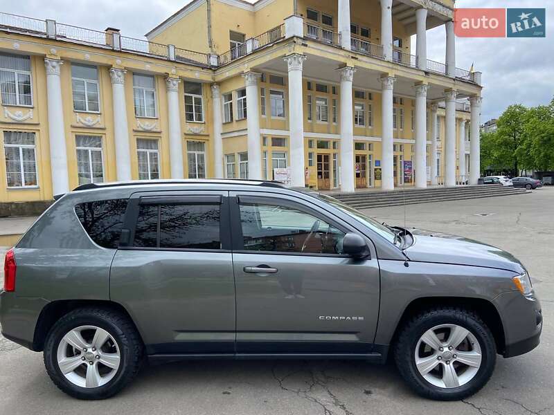 Внедорожник / Кроссовер Jeep Compass 2012 в Киеве