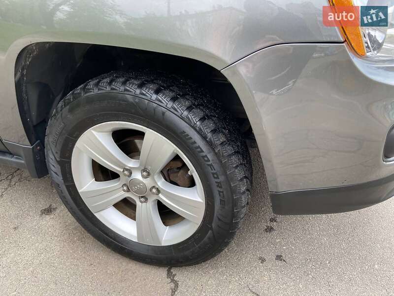 Внедорожник / Кроссовер Jeep Compass 2012 в Киеве