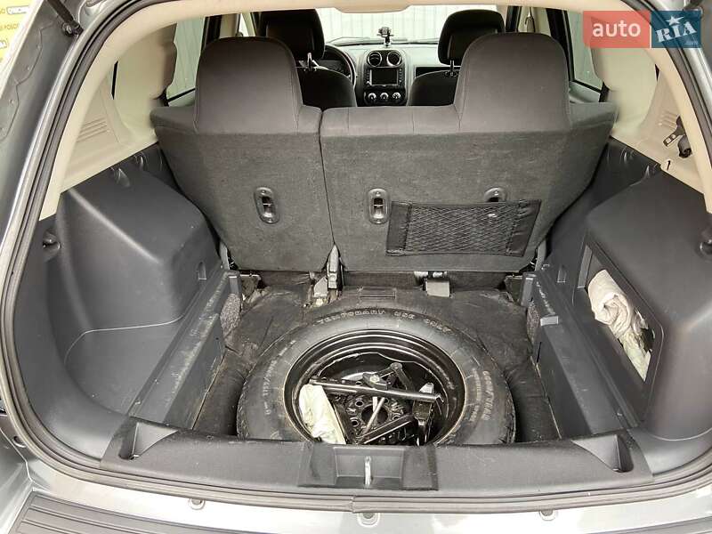 Внедорожник / Кроссовер Jeep Compass 2012 в Киеве