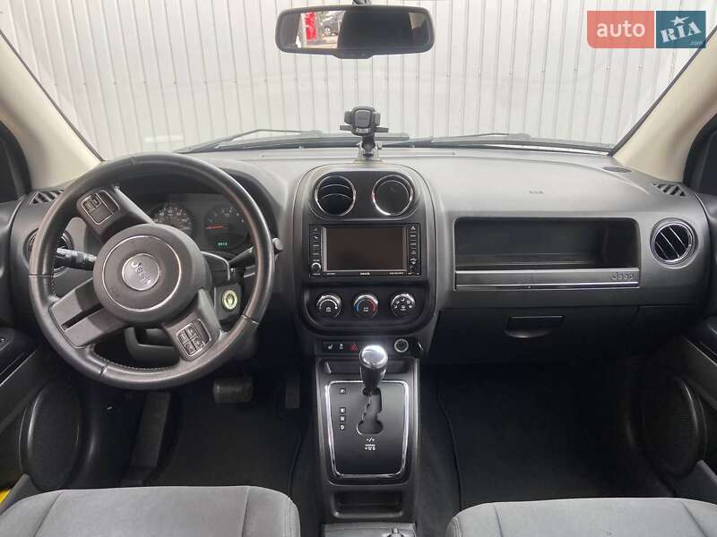 Внедорожник / Кроссовер Jeep Compass 2012 в Киеве