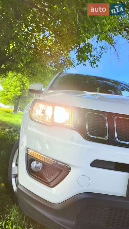 Внедорожник / Кроссовер Jeep Compass 2017 в Черкассах